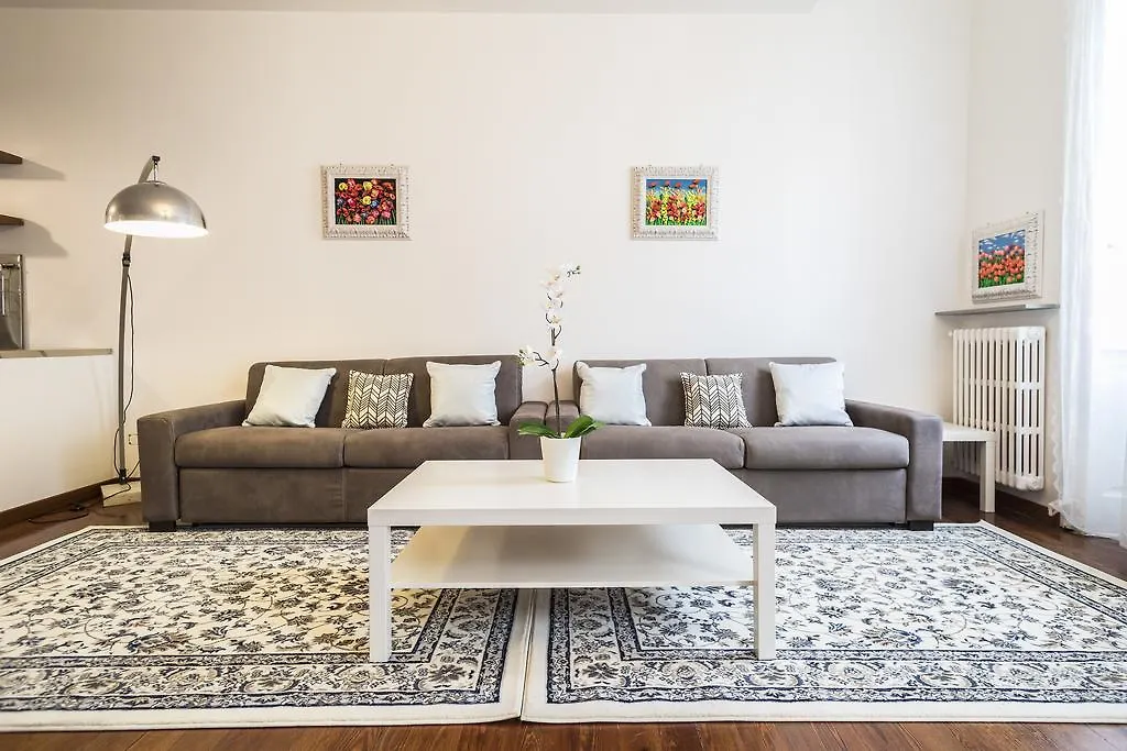 Hemeras Boutique Homes - Super Central Design Apartments Milánó