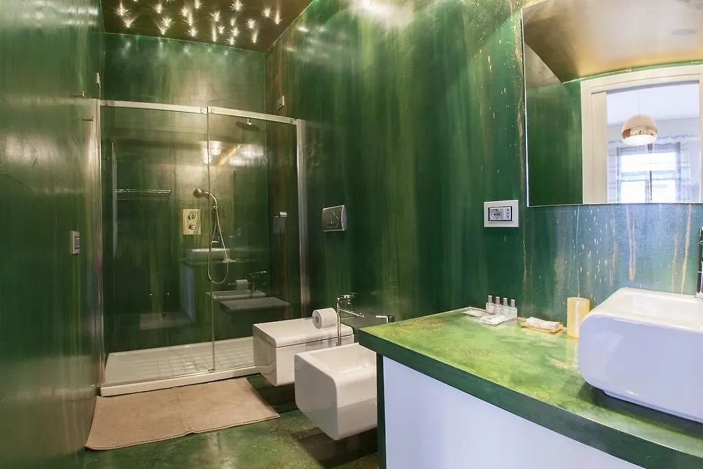 Hemeras Boutique Homes - Super Central Design Apartments Milan Italy