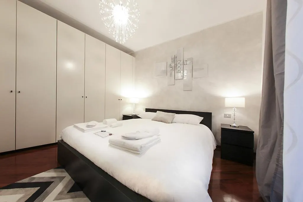 Hemeras Boutique Homes - Super Central Design Apartments ミラノ