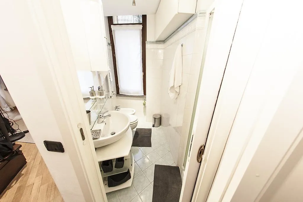 Hemeras Boutique Homes - Super Central Design Apartments ミラノ