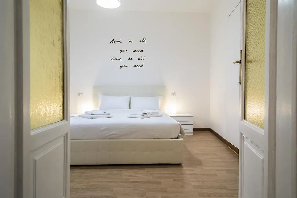 Hemeras Boutique Homes - Super Central Design Apartments ミラノ