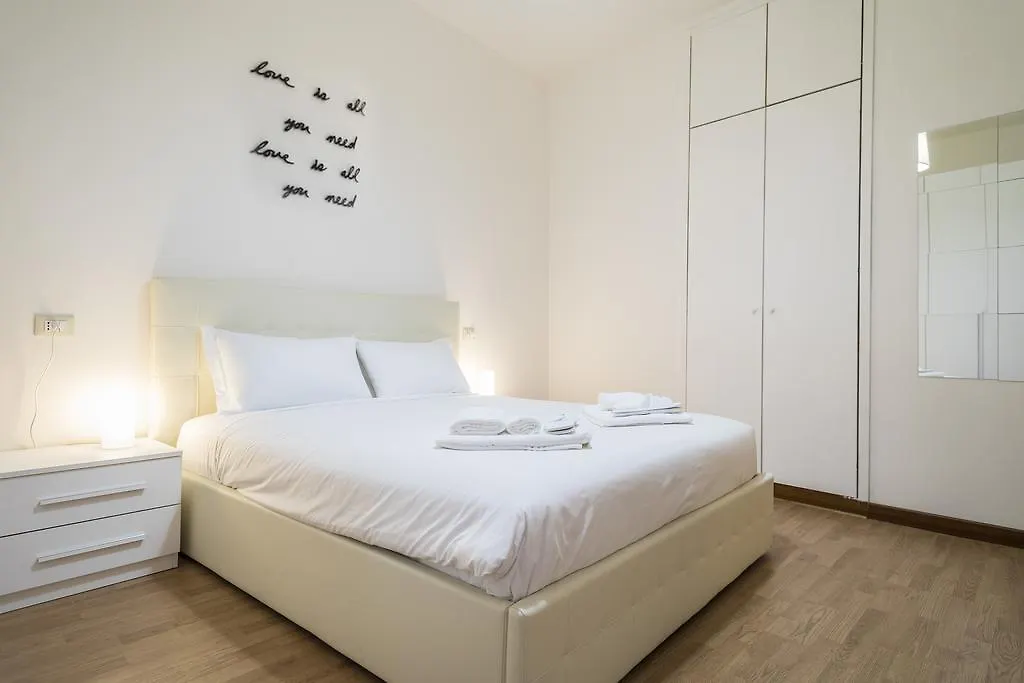 Hemeras Boutique Homes - Super Central Design Apartments ミラノ 0*,  イタリア